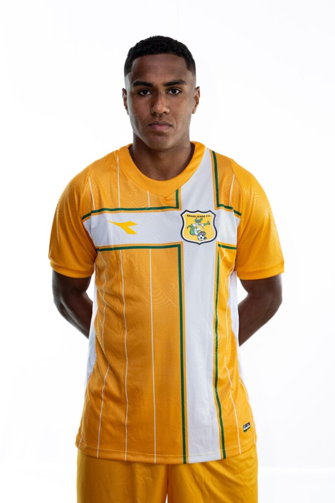 Vitor Marinho Lateral Direito